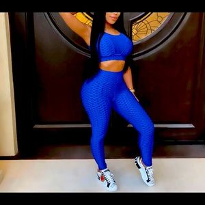 COPY - FAMOUS TIK TOK LEGGINGS YOGA SET